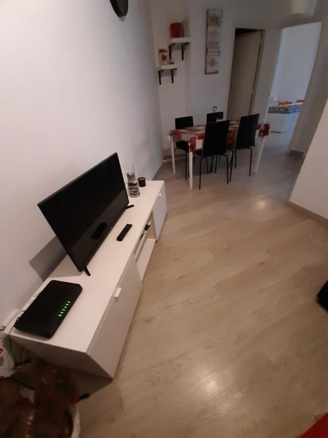 Apartamento Con Encanto "Larios Street" Apartment มาลากา ภายนอก รูปภาพ