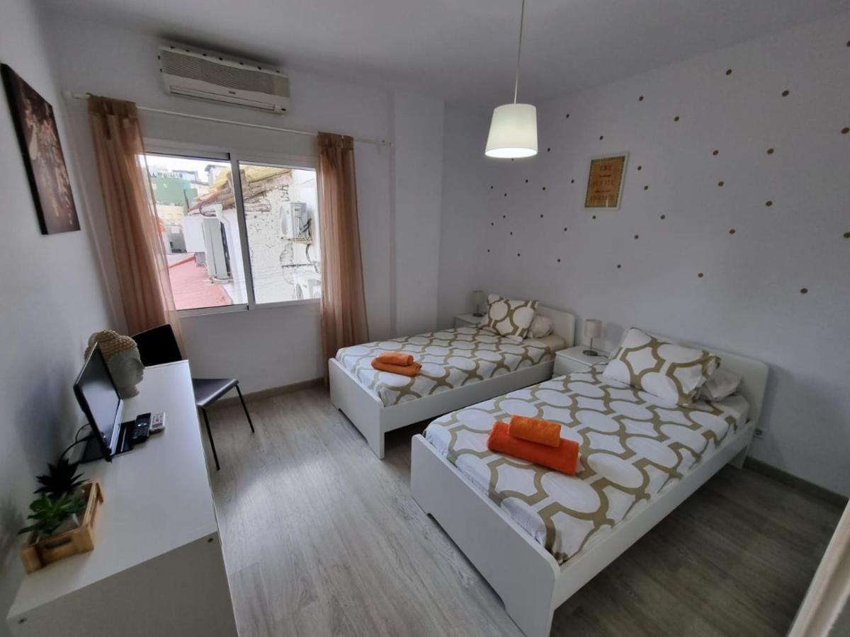 Apartamento Con Encanto "Larios Street" Apartment มาลากา ภายนอก รูปภาพ