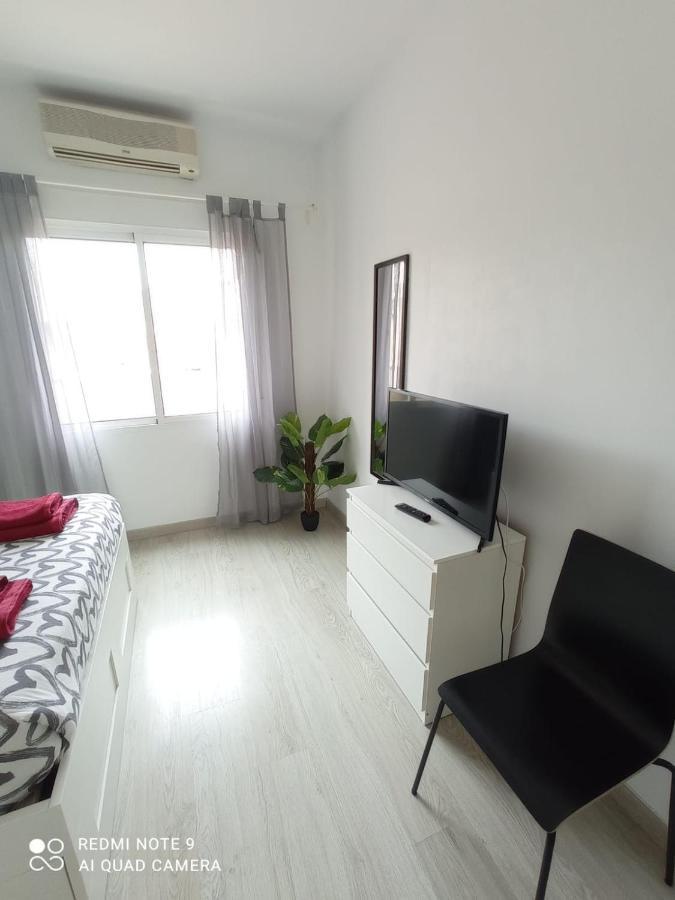 Apartamento Con Encanto "Larios Street" Apartment มาลากา ภายนอก รูปภาพ