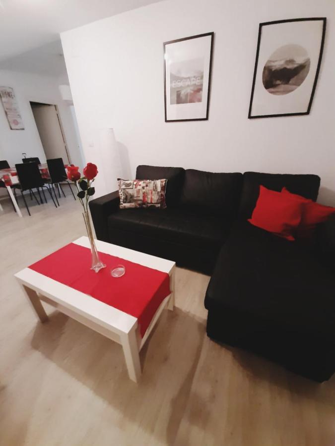 Apartamento Con Encanto "Larios Street" Apartment มาลากา ภายนอก รูปภาพ