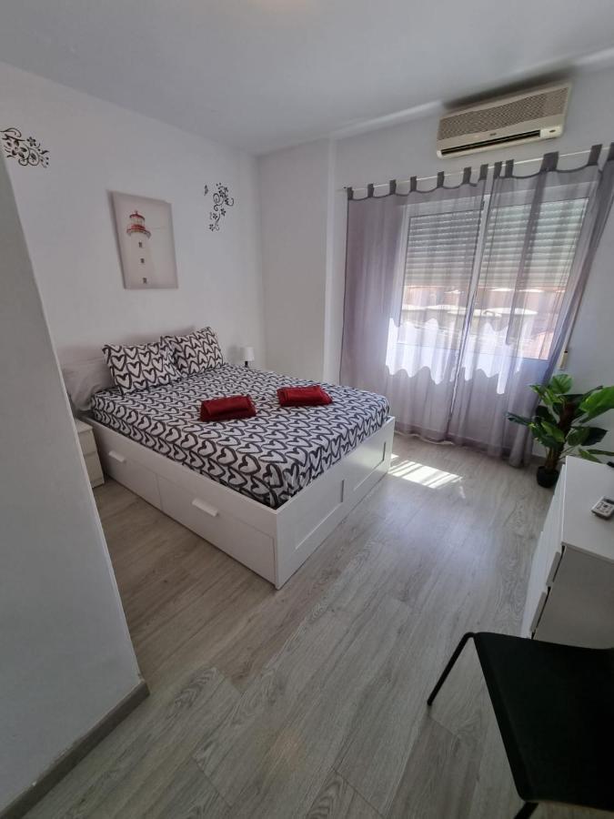 Apartamento Con Encanto "Larios Street" Apartment มาลากา ภายนอก รูปภาพ