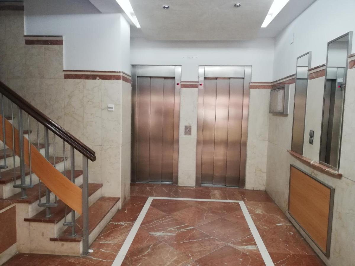 Apartamento Con Encanto "Larios Street" Apartment มาลากา ภายนอก รูปภาพ